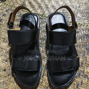 চামড়া তৈরি সুল