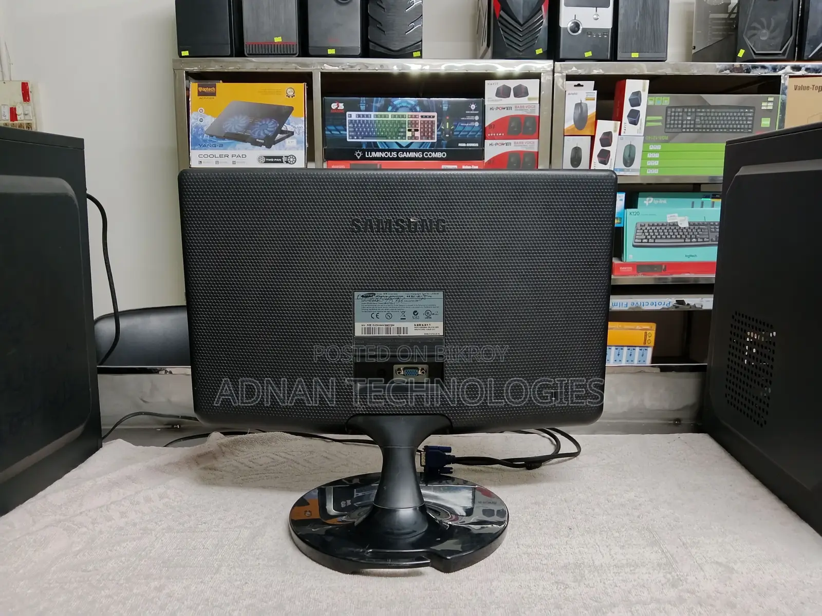 Samsung 19″ LED HD Wide Monitor | Smooth Display Full Fresh 🔥