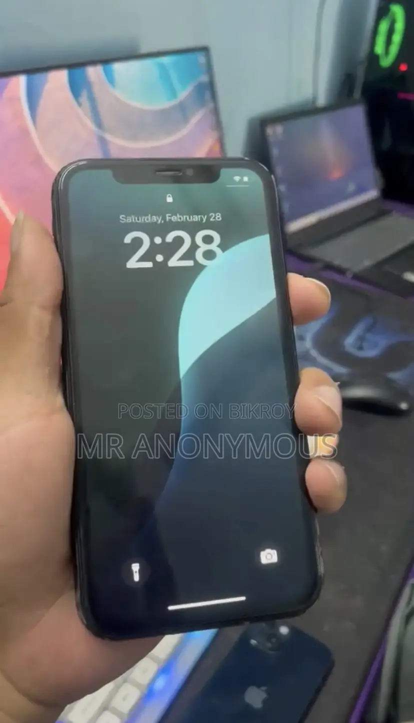 Apple iPhone XR (Used)