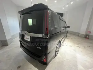 Toyota Noah WXB NON HYBRID 2021