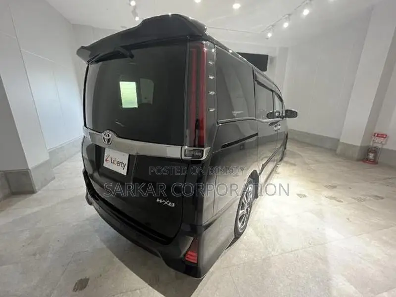 Toyota Noah WXB NON HYBRID 2021