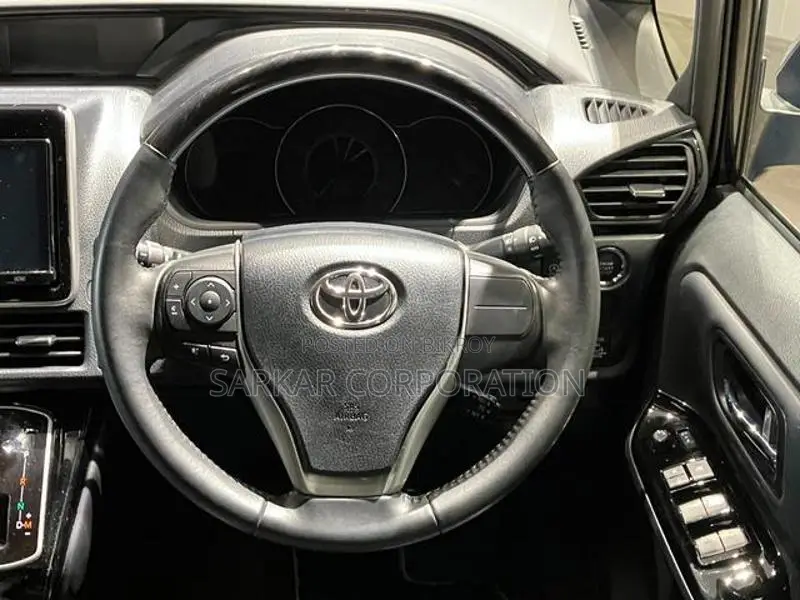 Toyota Noah WXB NON HYBRID 2021