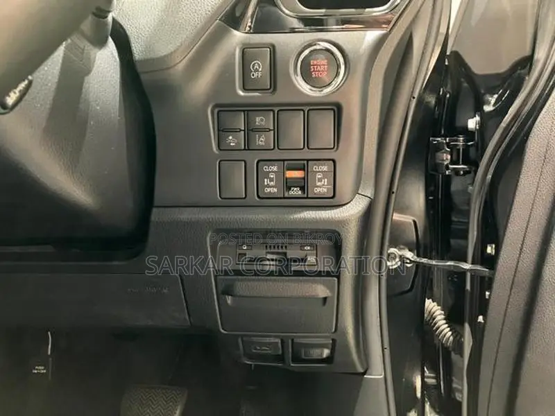 Toyota Noah WXB NON HYBRID 2021