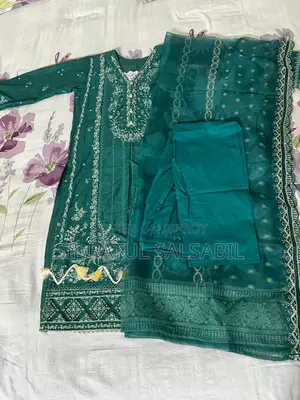পাকিস্তানি ইন্সপায়ার্ড ৩-পিস