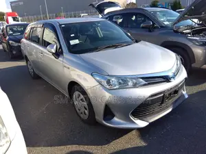 Toyota Fielder Hybrid EX Silver 2020
