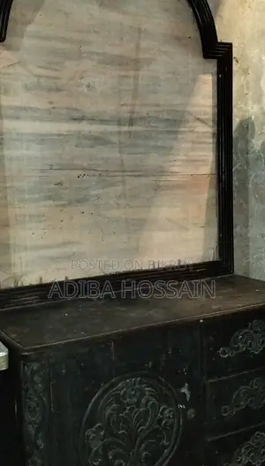 Dressing table