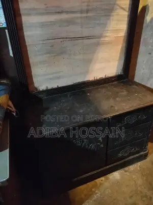 Dressing table
