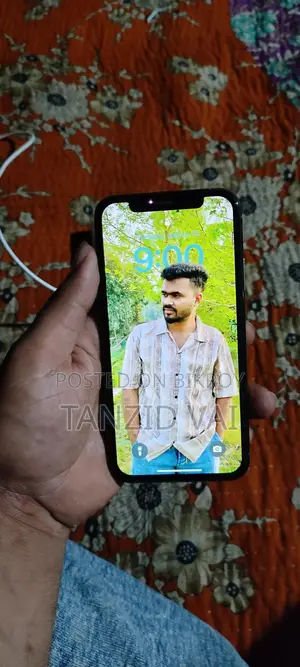 Apple iPhone XS (Used)