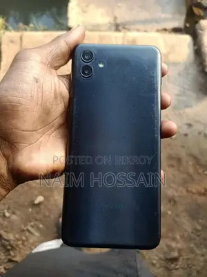 Samsung Galaxy A04e . (Used)
