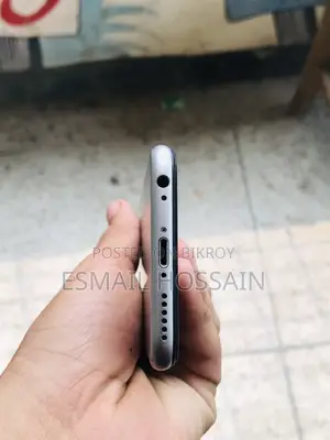 Apple iPhone 6S . (Used)