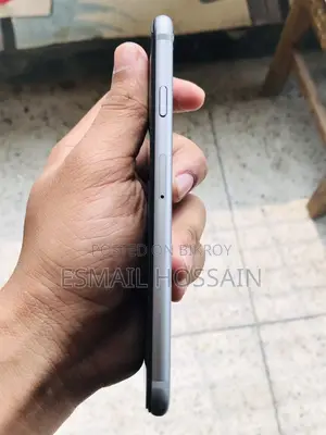 Apple iPhone 6S . (Used)