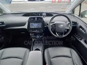 Toyota Prius S TURING 2020