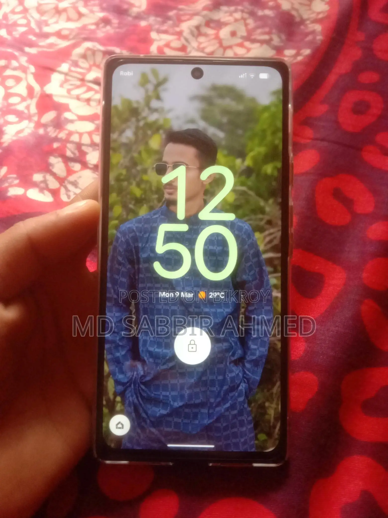 Google Pixel 6 . (Used)