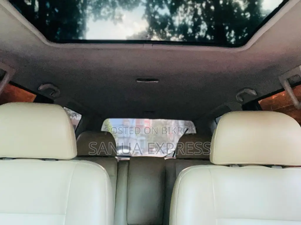 Mitsubishi Pajero Sunroof 2004