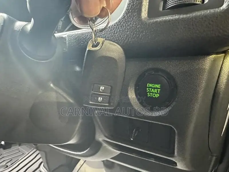 Toyota Hiace SUPER GL DARK PRIME 2021