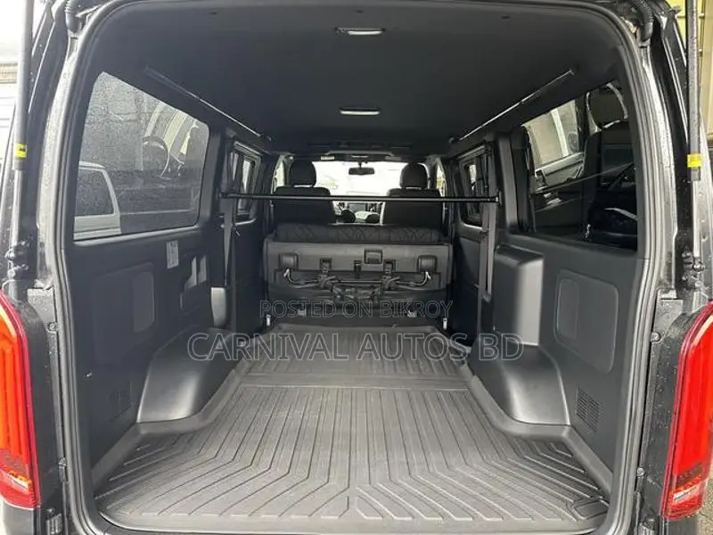 Toyota Hiace SUPER GL DARK PRIME 2021