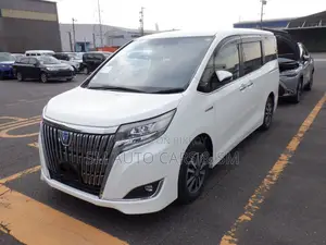 Toyota Esquire Hybrid Gi Pearl 2020