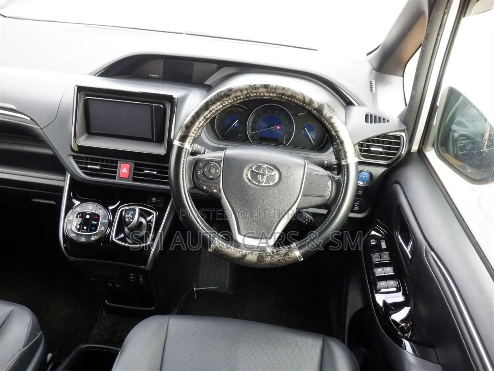 Toyota Esquire Hybrid Gi Pearl 2020