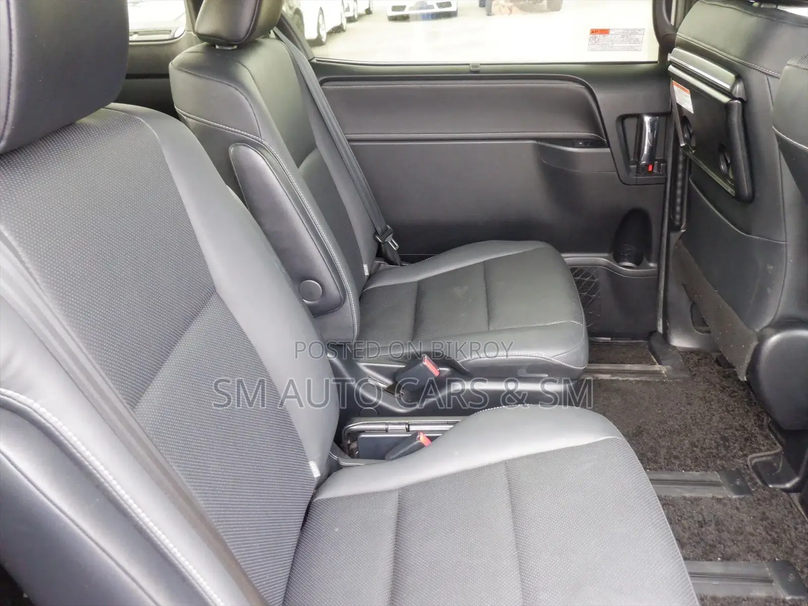 Toyota Esquire Hybrid Gi Pearl 2020
