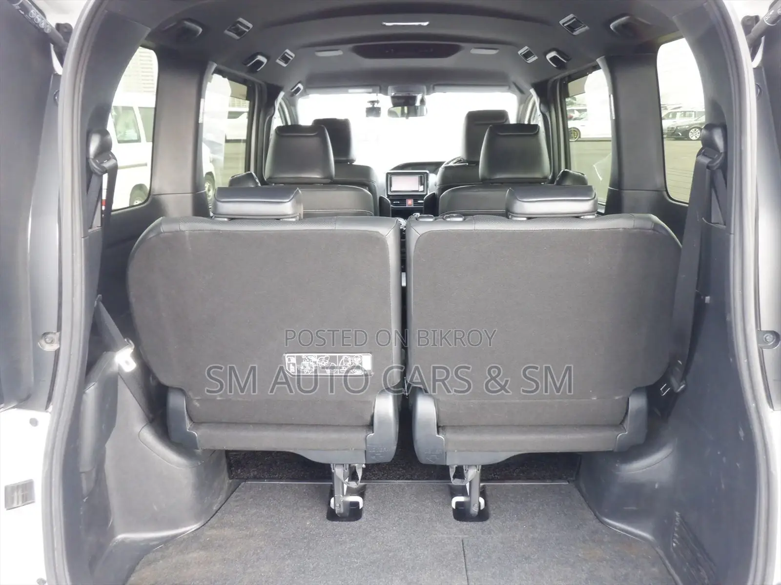 Toyota Esquire Hybrid Gi Pearl 2020