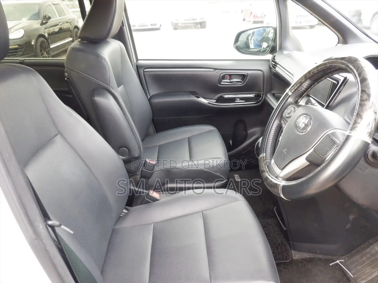 Toyota Esquire Hybrid Gi Pearl 2020