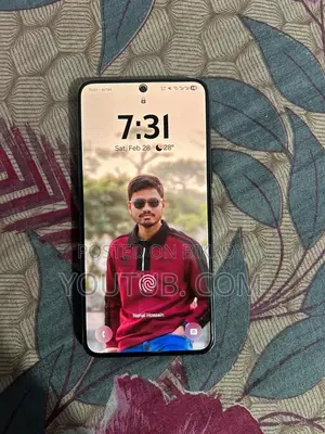 Samsung Galaxy S22 (Used)