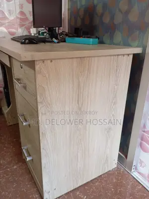 বড় সাইজের কম্পিউটার টেবিল সাথে ড্রয়ার এবং কিবোর্ড ট্রে-একদম ফ্রেশ