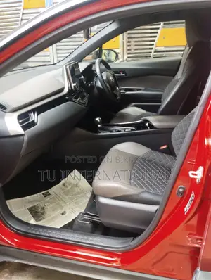 Toyota C-HR TWO TON COLOR 2019