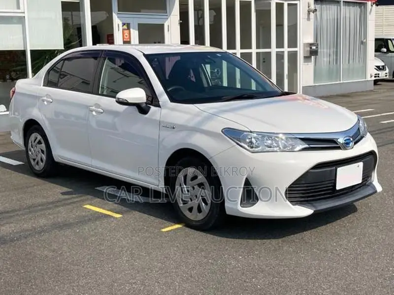 Toyota Axio Hybrid EX readystock 2020