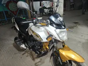 Yamaha FZS 2015