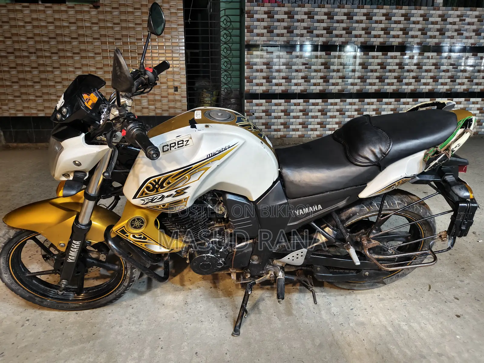 Yamaha FZS 2015