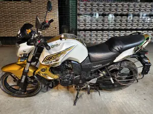Yamaha FZS 2015