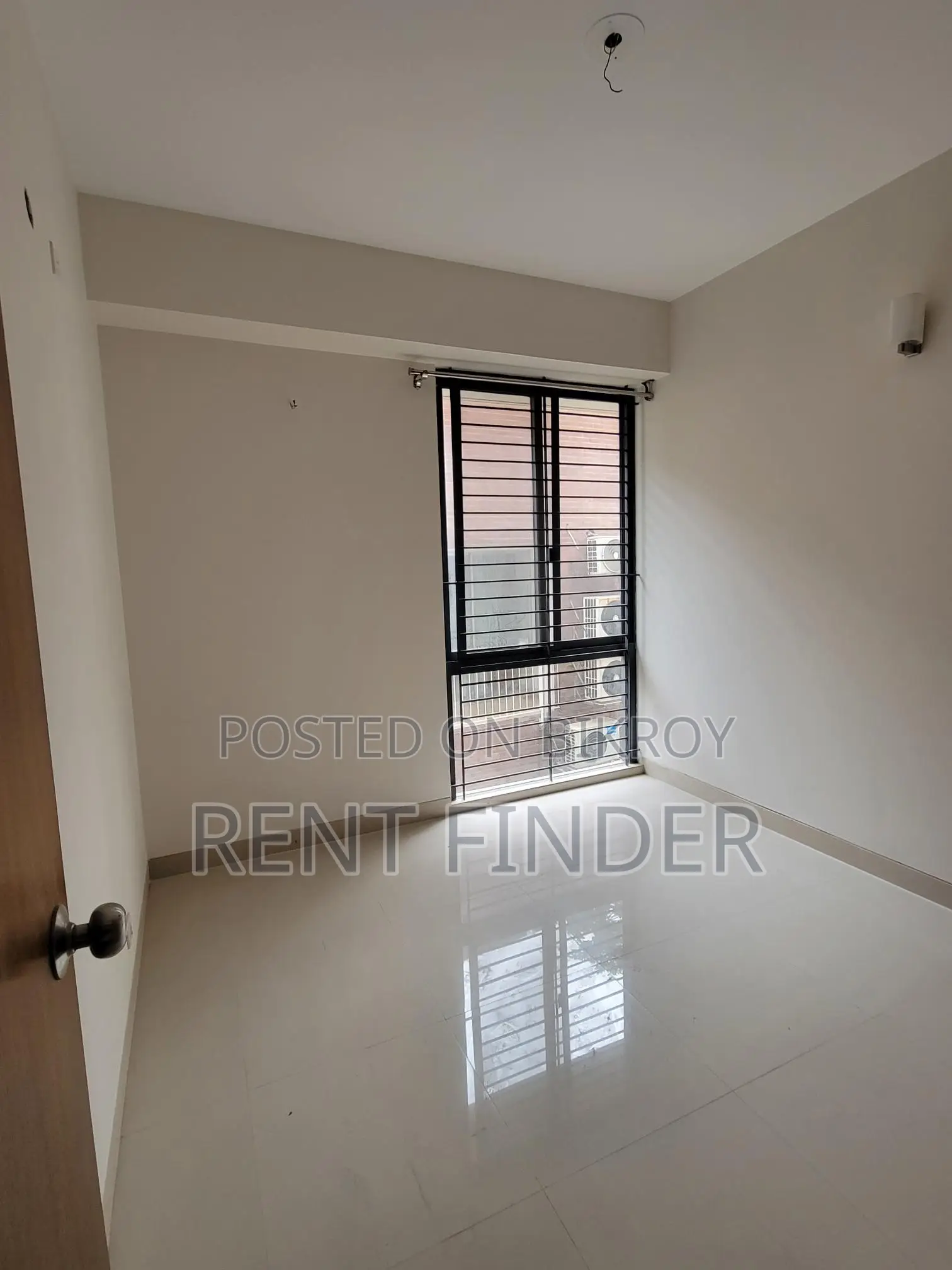 Luxury Un-Furnished Apartment in Gulshan 1