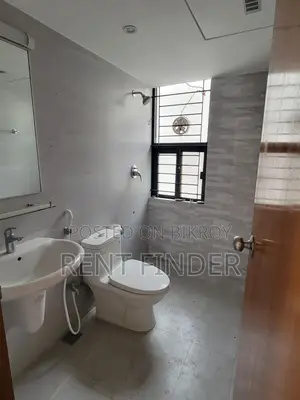 গুলশান ১-এ বিলাসবহুল আনফার্নিশড অ্যাপার্টমেন্ট