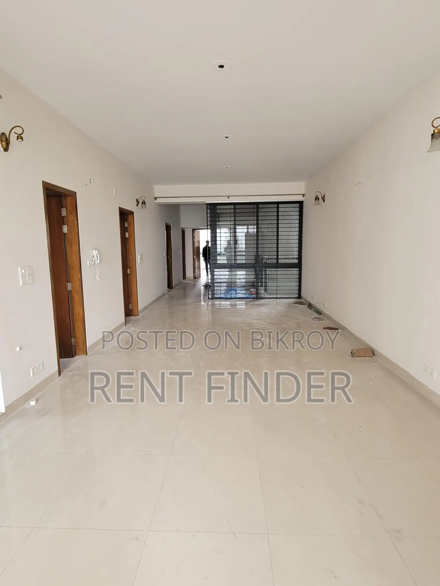 Luxury Un-Furnished Apartment in Gulshan 1