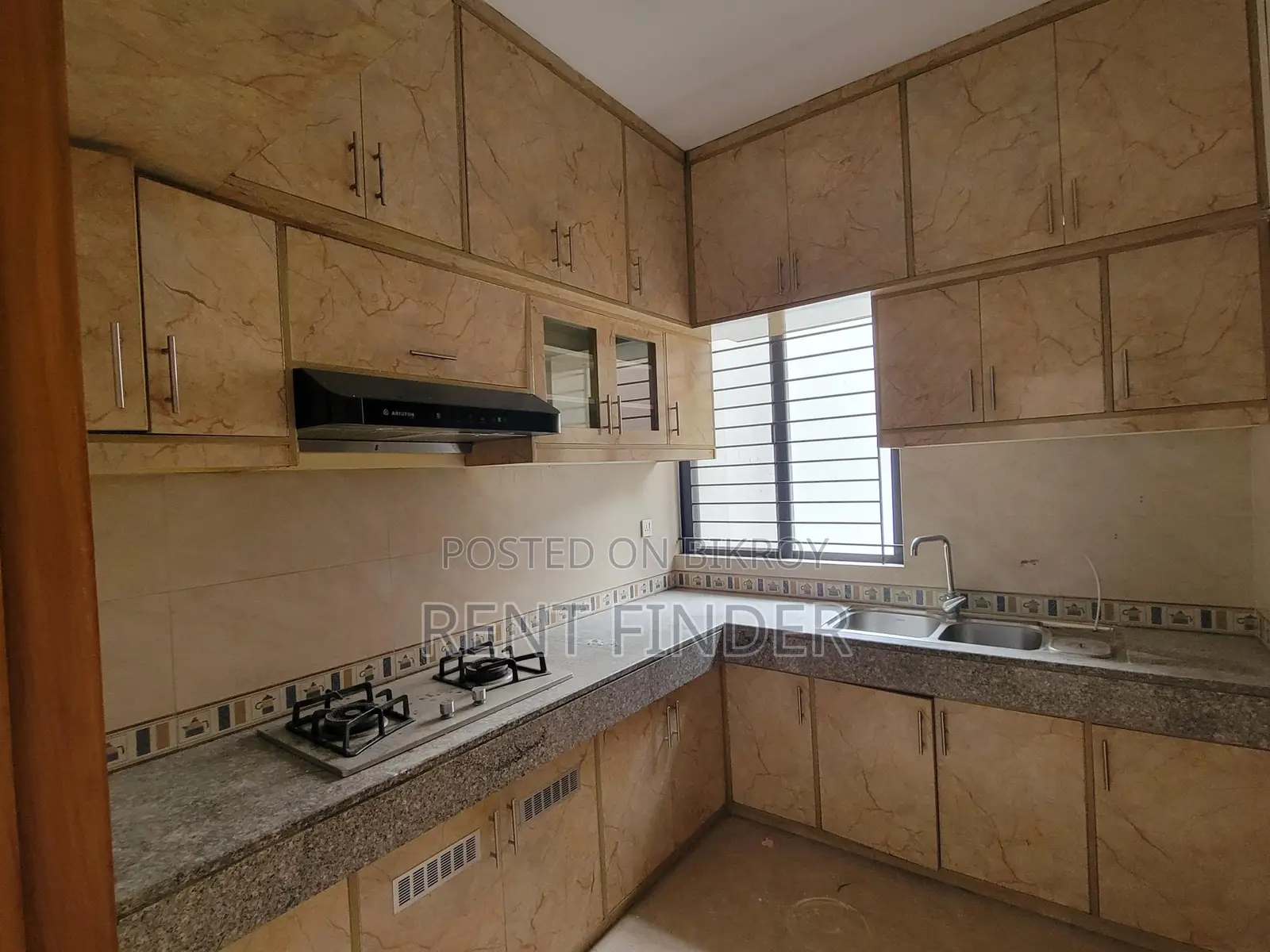 Luxury Un-Furnished Apartment in Gulshan 1