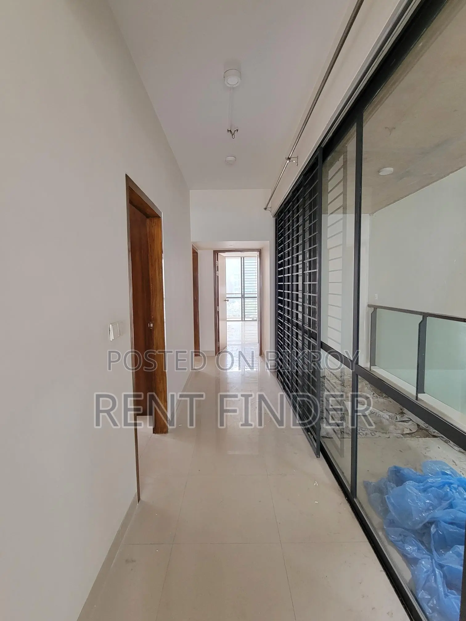 Luxury Un-Furnished Apartment in Gulshan 1