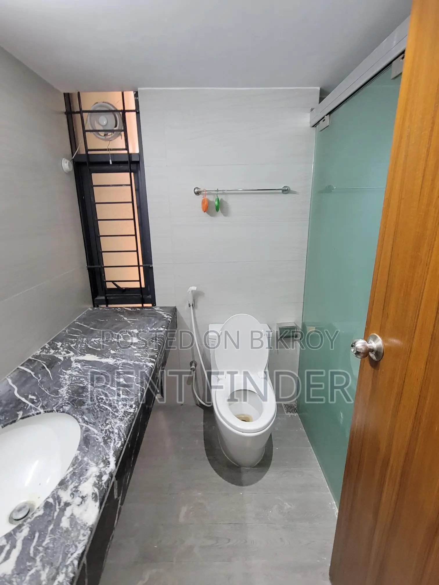 Luxury Un-Furnished Apartment in Gulshan 1