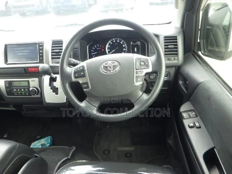Toyota Hiace SUPER GL PUSH START 2021