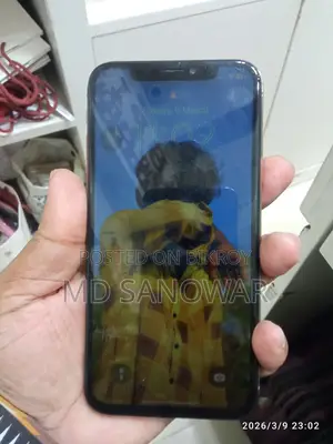 Apple iPhone XS (Used)