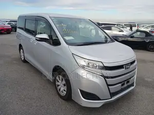 Toyota Noah X Non Hybrid Silver 2021