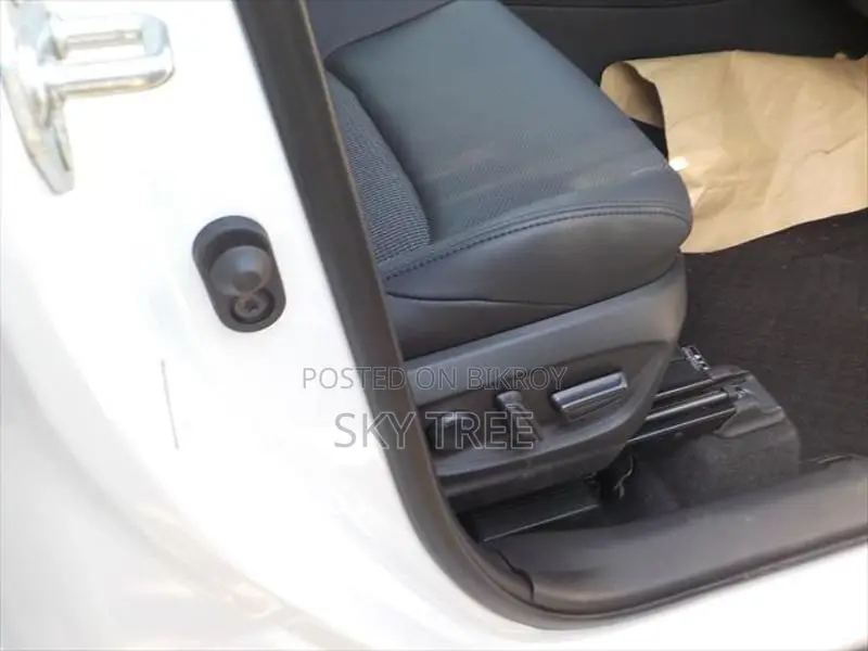 Toyota Corolla Cross z PACKAGE 2025
