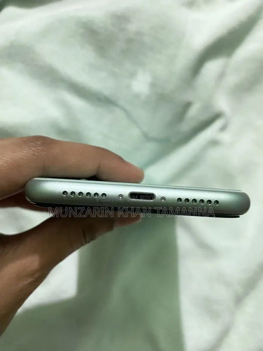 Apple iPhone 11 (Used)