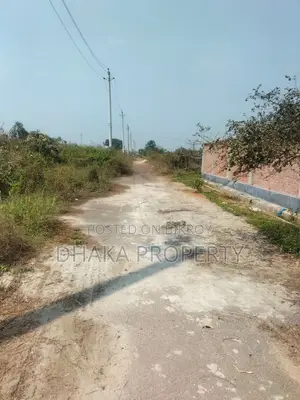 5 Katha North-Facing Land Near 300ft Road, Sector 7