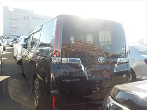 Toyota Esquire Gi pkg. 2020