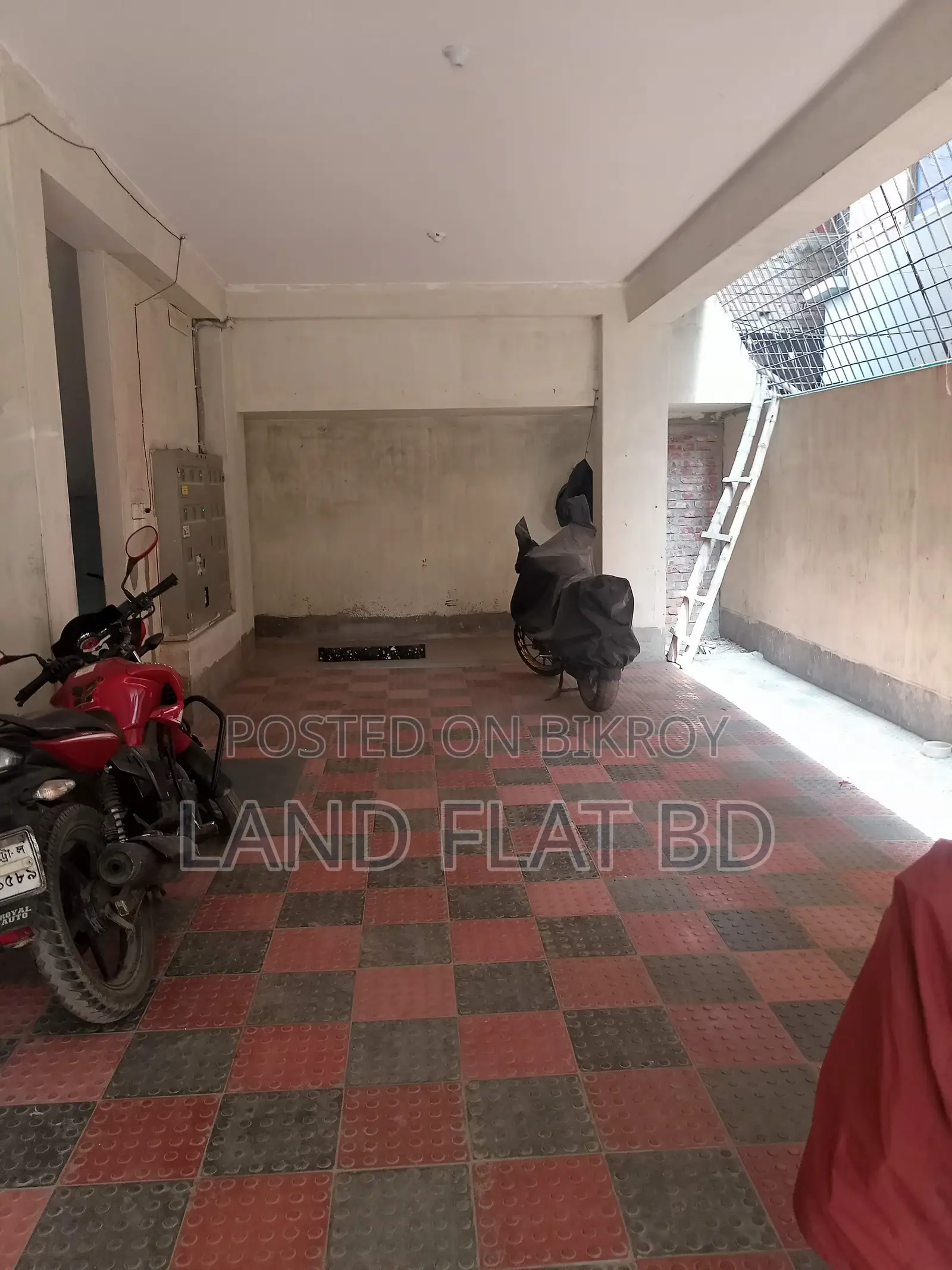 1ST FLOOR # SOUTH FACING @ FLAT FOR SALE 880 SFT