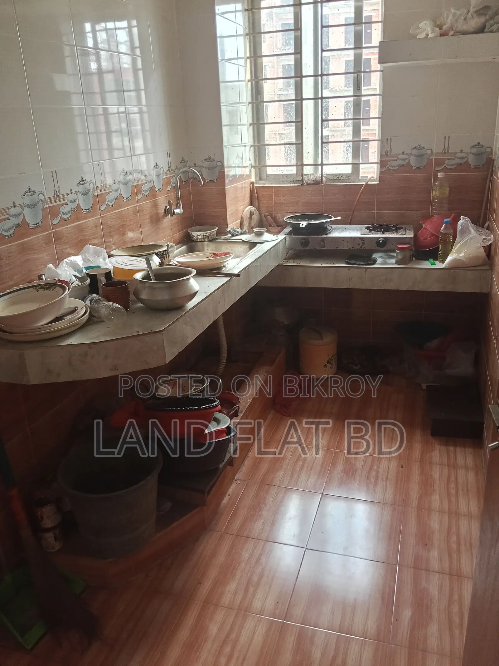 1ST FLOOR # SOUTH FACING @ FLAT FOR SALE 880 SFT