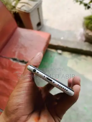 Apple iPhone 6 . (Used)
