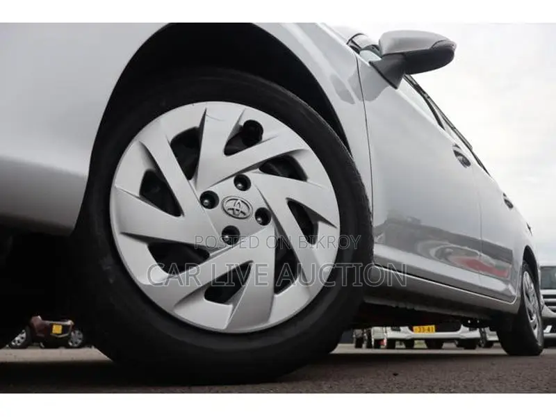 Toyota Fielder Hybrid EX package 2021