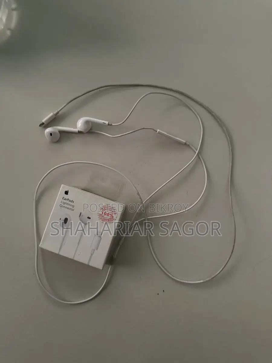 Apple Earpods Lightning Connector